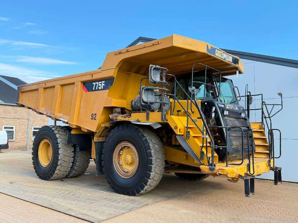 Caterpillar 775F - German Machine / Auto Greasing Photo 7