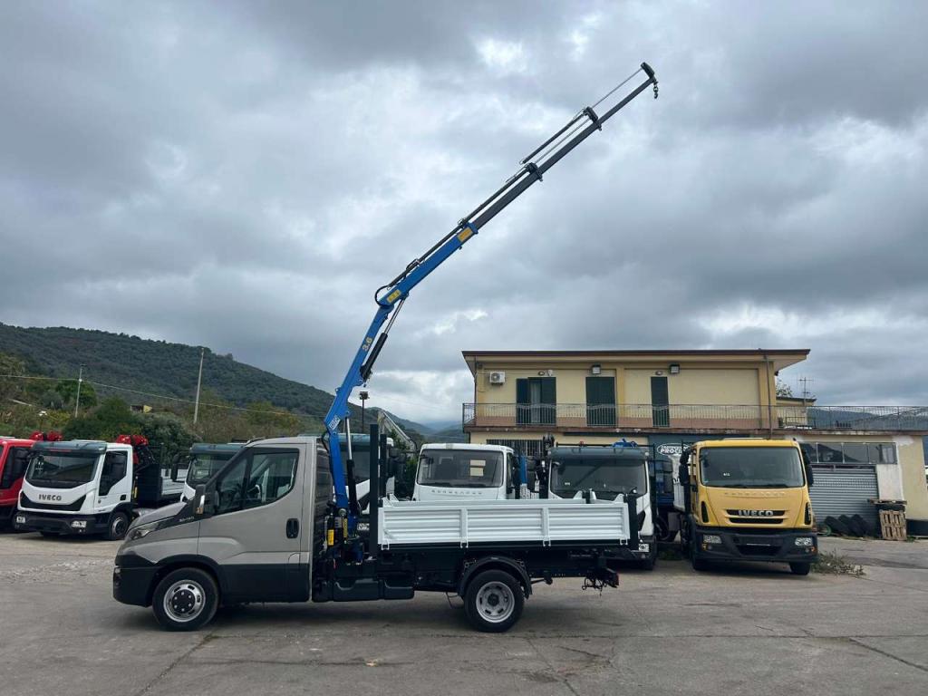 Iveco DAILY 35-130 Photo 10