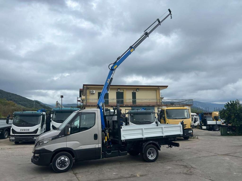 Iveco DAILY 35-130 Photo 11