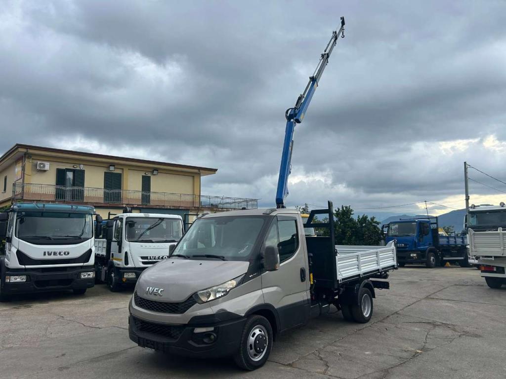 Iveco DAILY 35-130 Photo 13