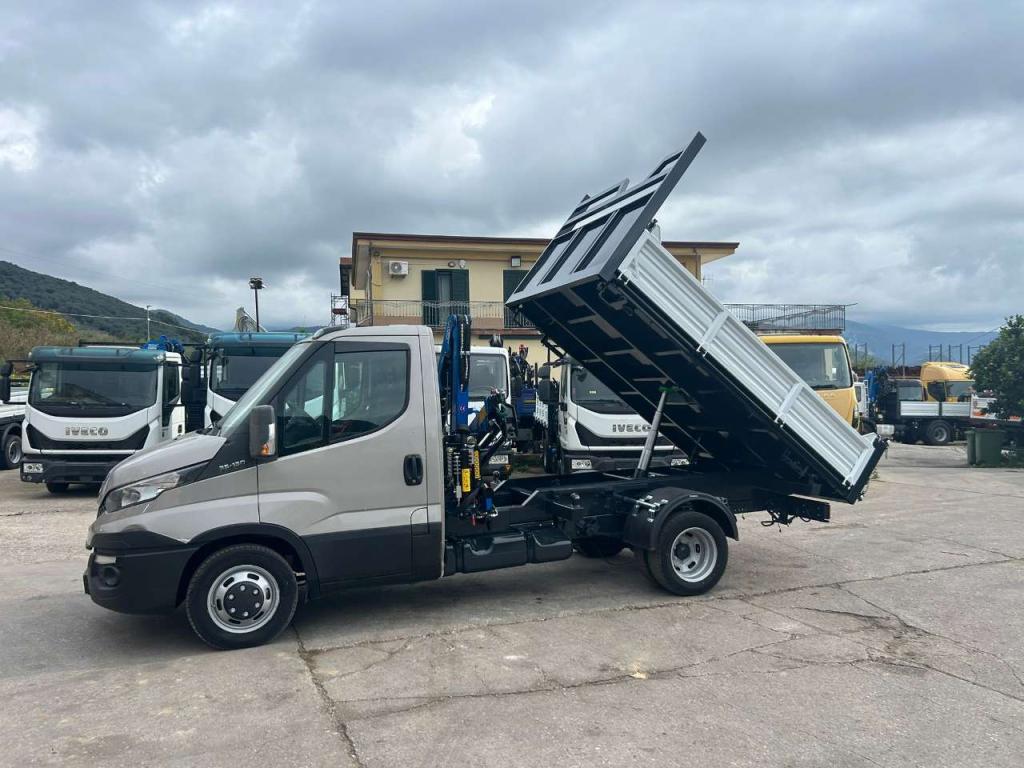 Iveco DAILY 35-130 Photo 15