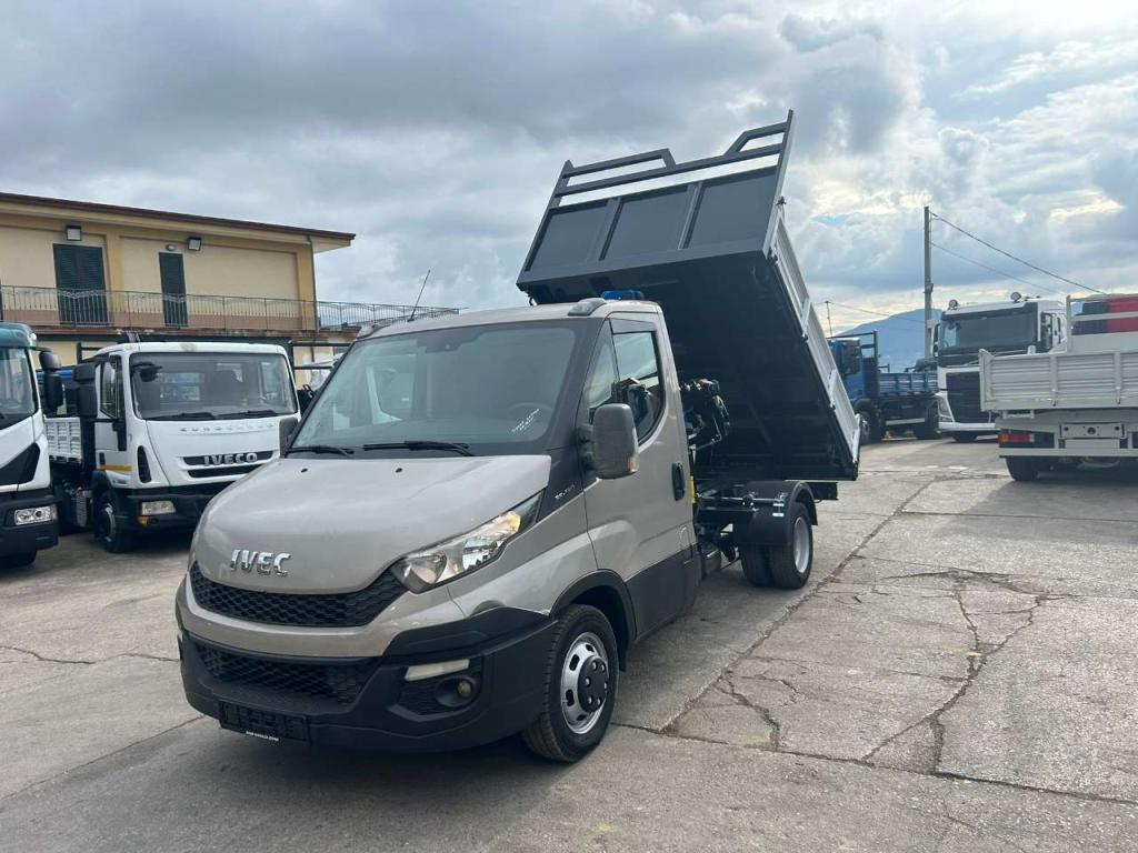 Iveco DAILY 35-130 Photo 17