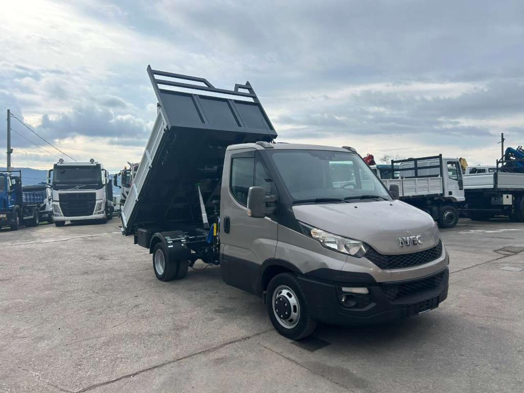 Iveco DAILY 35-130 Photo 19