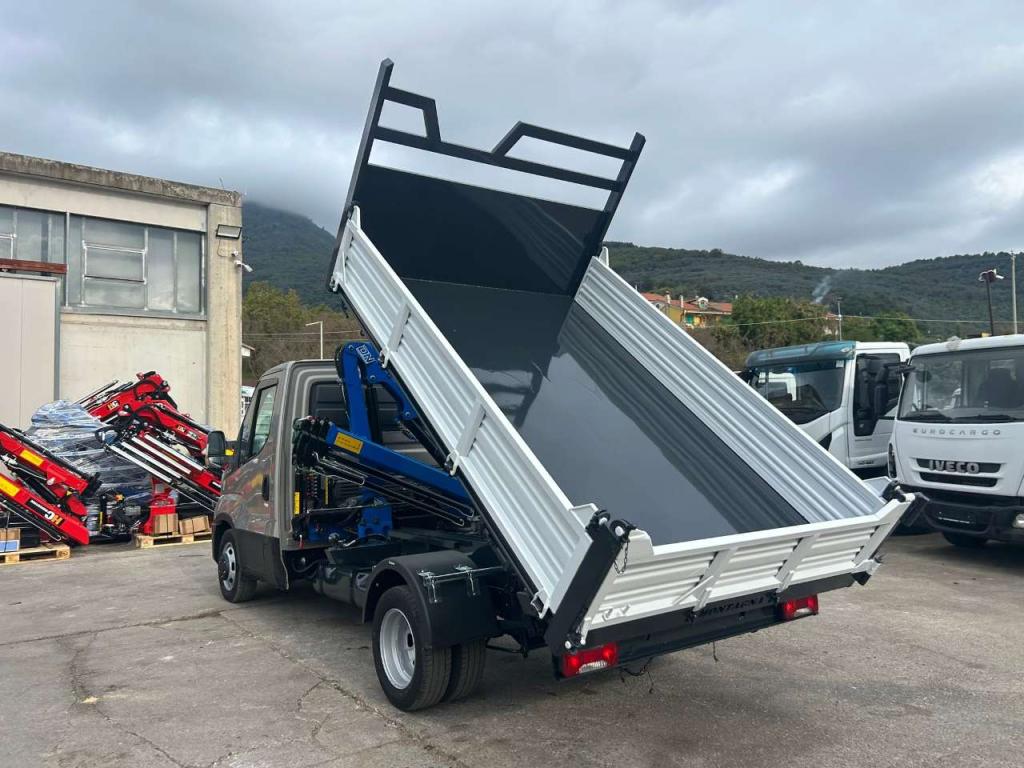 Iveco DAILY 35-130 Photo 21