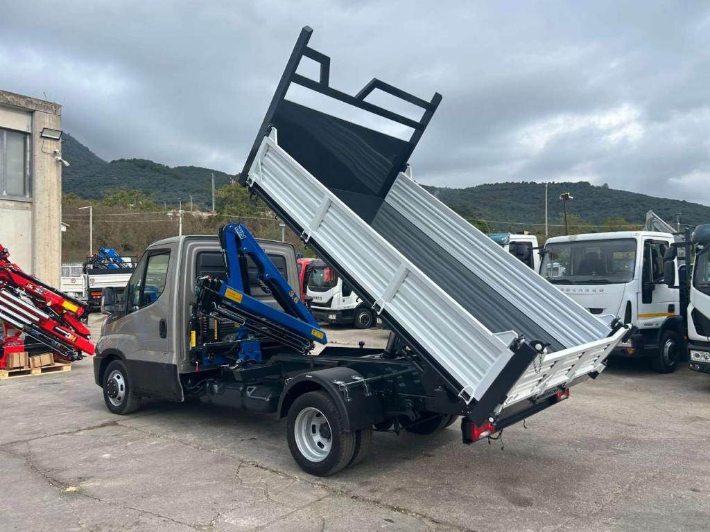 Iveco DAILY 35-130 Photo 22