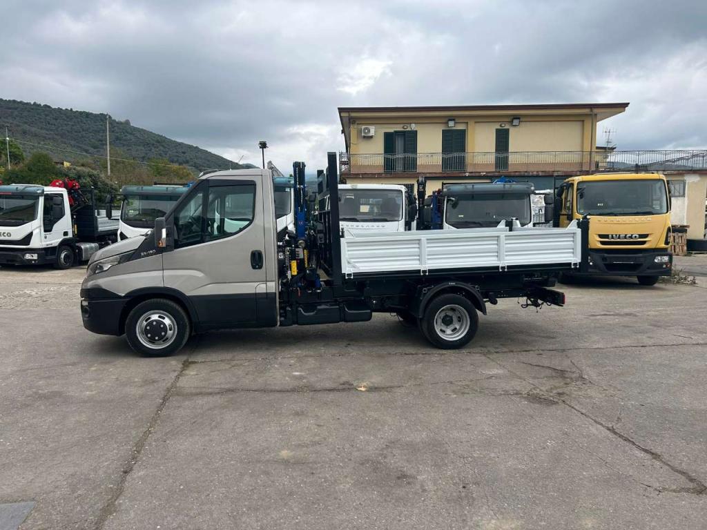 Iveco DAILY 35-130 Photo 3