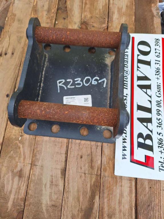 S30 for 2 ton excavators Attachment plate Photo 3