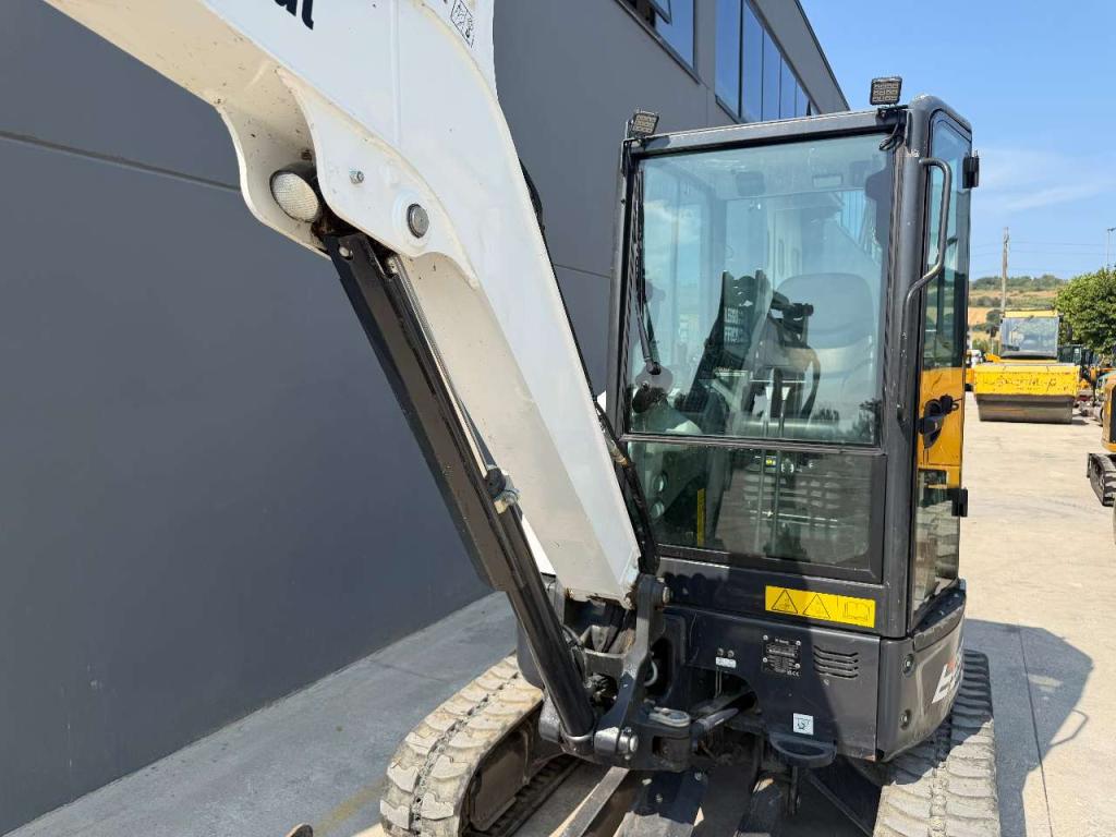 Bobcat E35 Z Photo 12