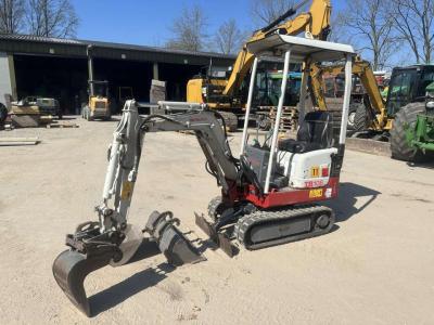 Takeuchi TB 108 3 buckets en vente par JN Machines BV