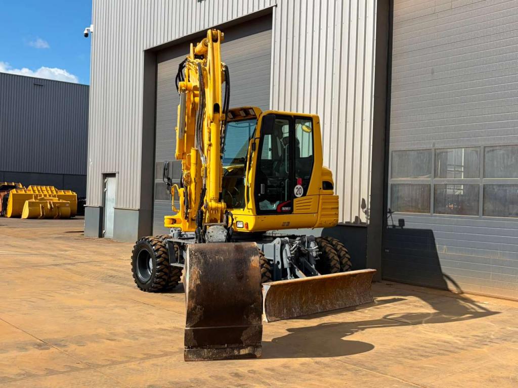 Takeuchi TB295W-1 Photo 11