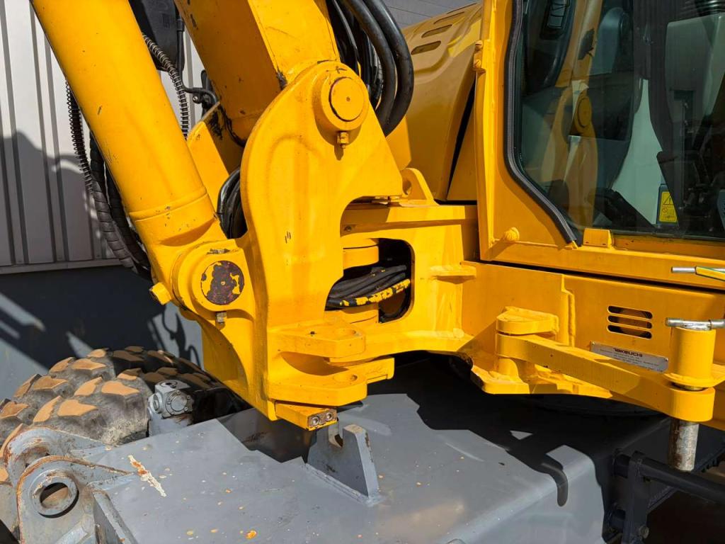 Takeuchi TB295W-1 Photo 16