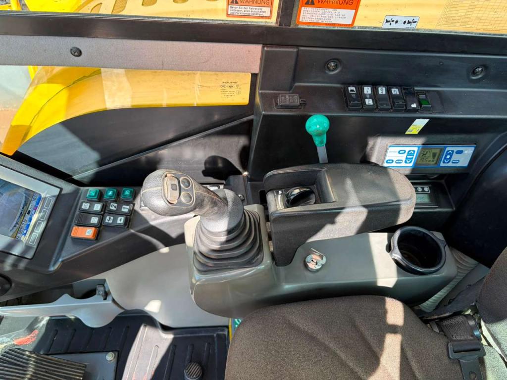 Takeuchi TB295W-1 Photo 26