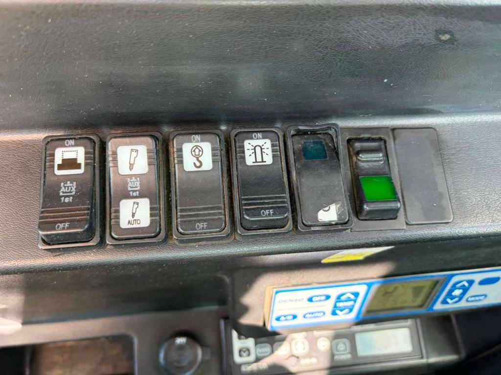 Takeuchi TB295W-1 Photo 30