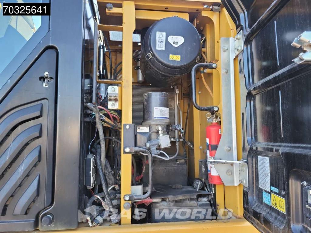 Caterpillar 330 F L Tiltrotator - GPS Photo 30