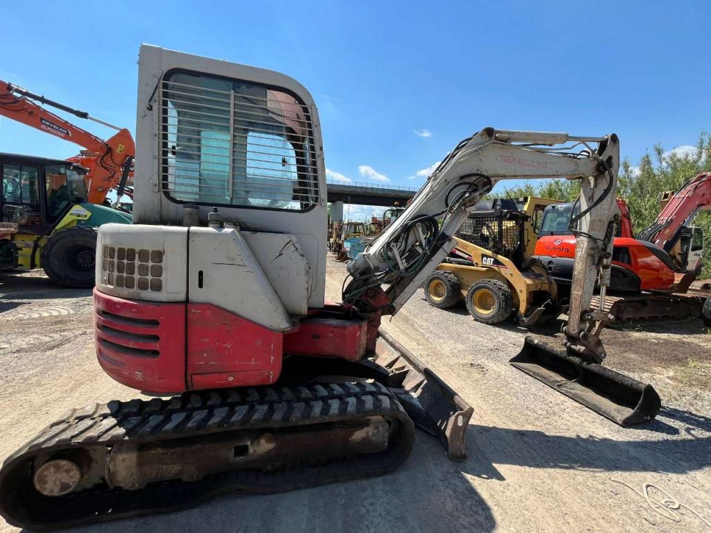 Takeuchi TB 138 FR Photo 2
