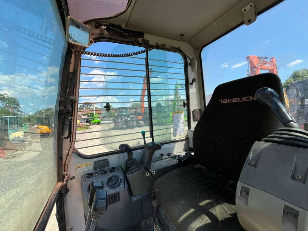Takeuchi TB 138 FR Photo 4