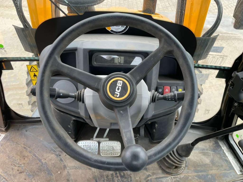 JCB 3DX 4x4 A/C Hammerlines Photo 20