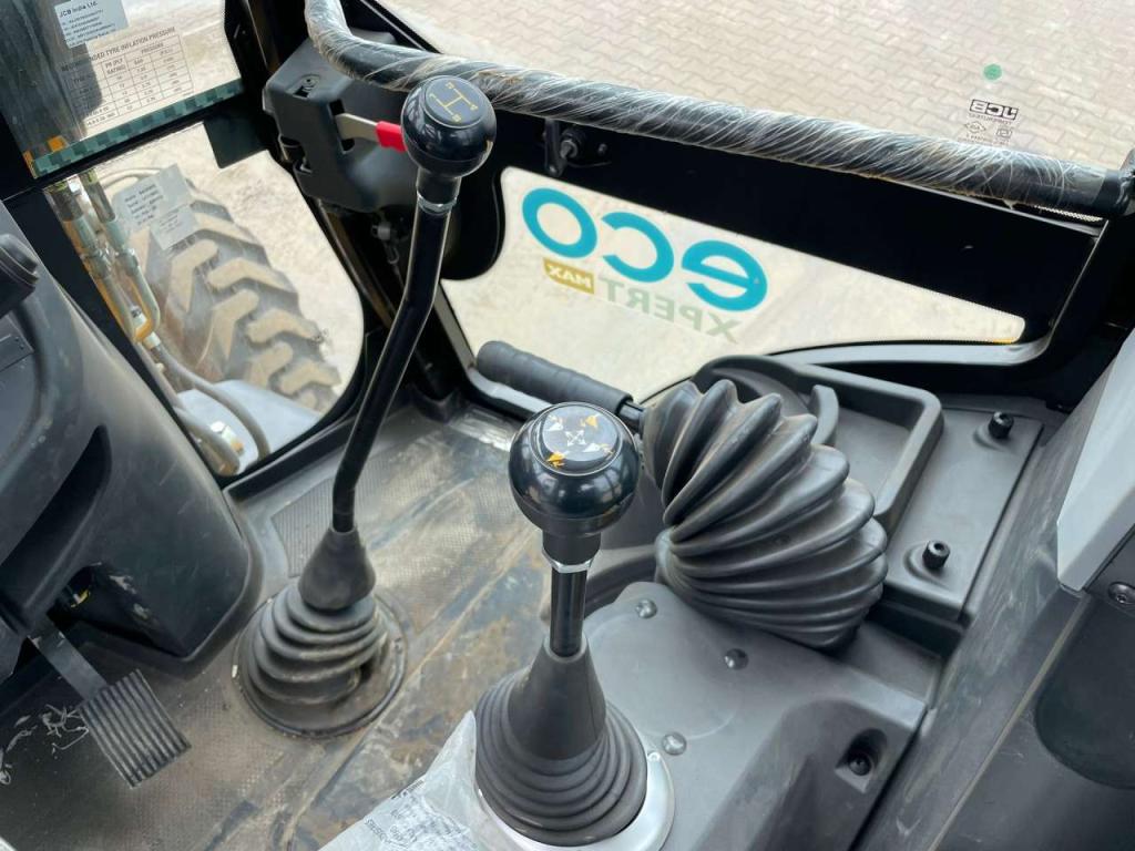 JCB 3DX 4x4 A/C Hammerlines Photo 22