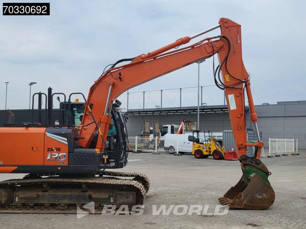 Hitachi ZX130 LCN -7 2 Buckets Photo 11