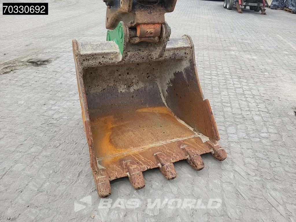 Hitachi ZX130 LCN -7 2 Buckets Photo 15