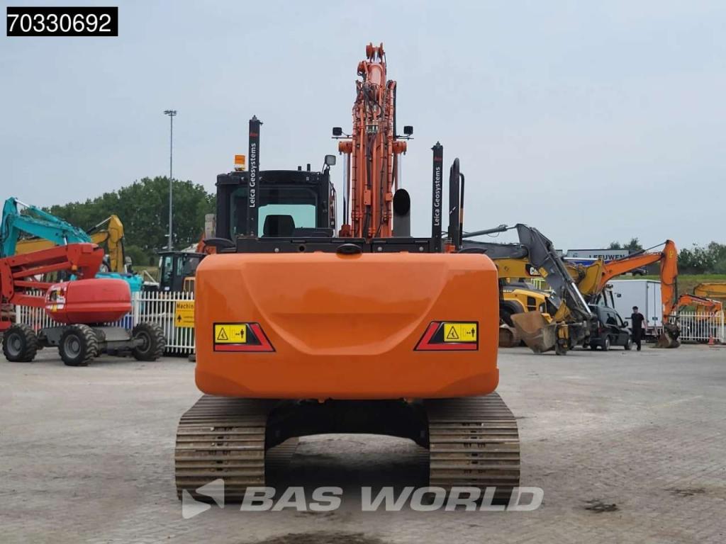 Hitachi ZX130 LCN -7 2 Buckets Photo 5