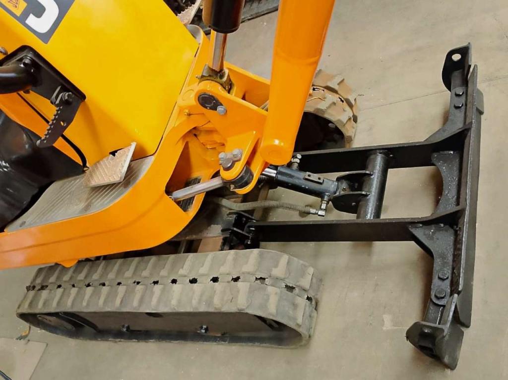 JCB 8008CT Photo 5
