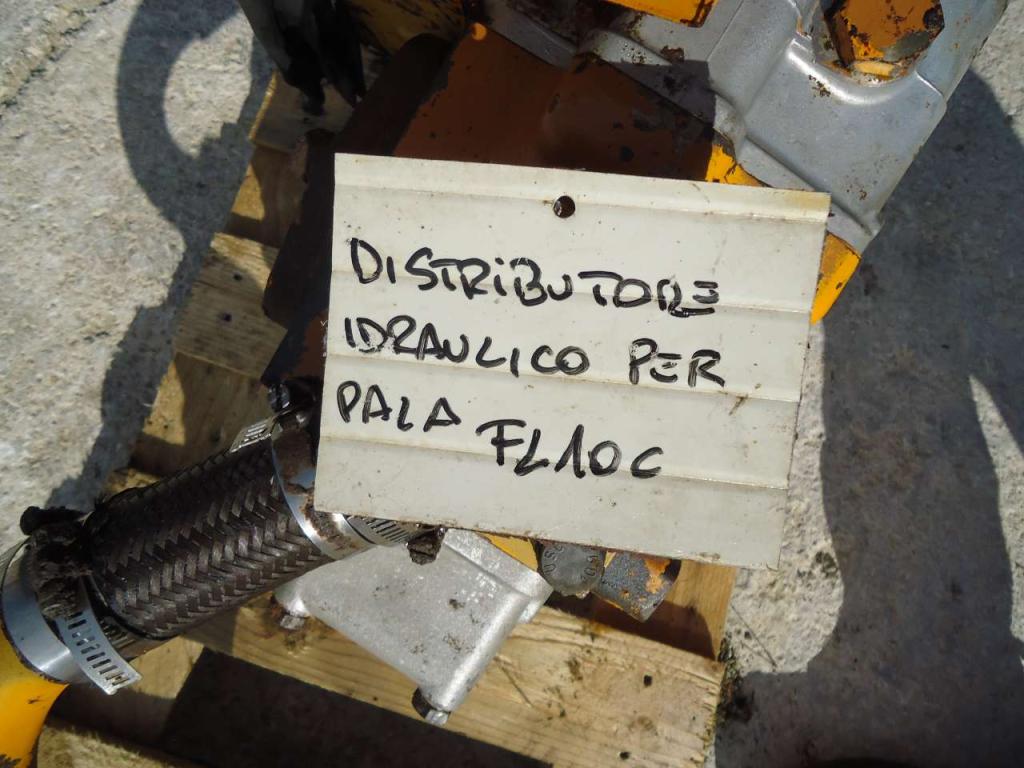 Distributeur hydraulique pour Fiat Allis FL10C Photo 2