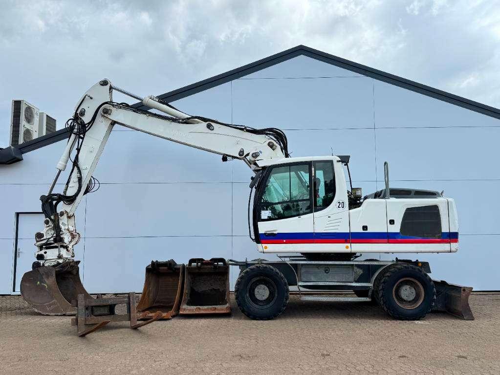 Liebherr A920 - Wimmer Tiltrotator / Triple Boom Photo 1