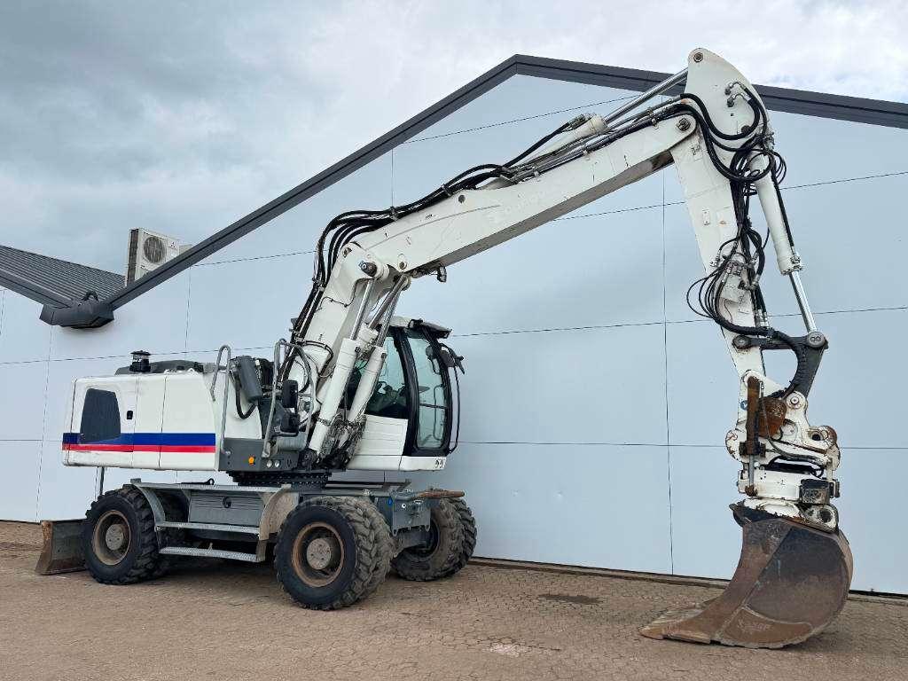 Liebherr A920 - Wimmer Tiltrotator / Triple Boom Photo 7