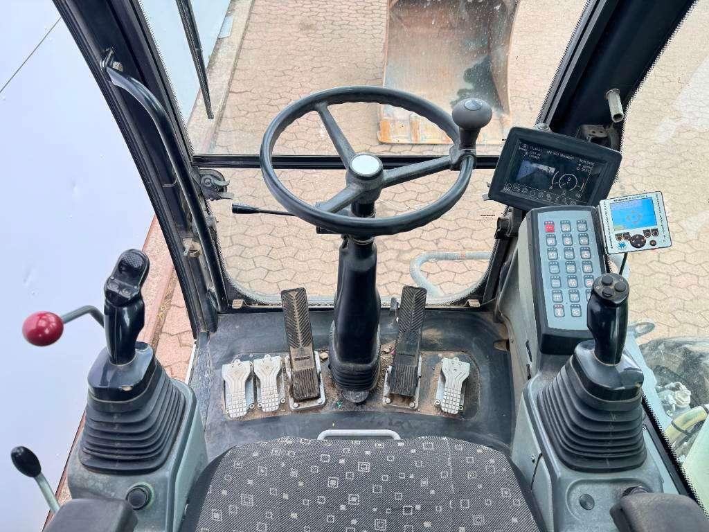 Liebherr A920 - Wimmer Tiltrotator / Triple Boom Photo 9