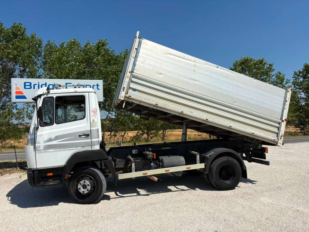Mercedes-Benz 817 ribaltabile trilaterale Photo 2