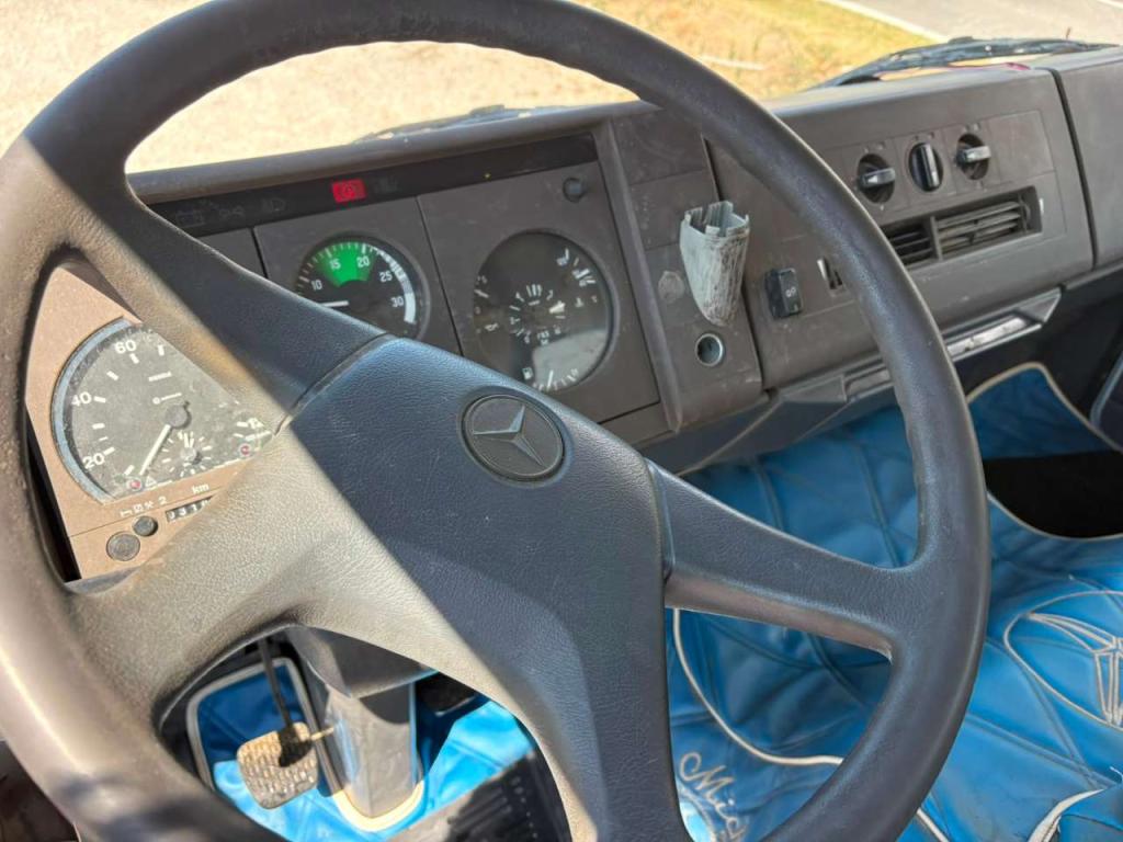 Mercedes-Benz 817 ribaltabile trilaterale Photo 6