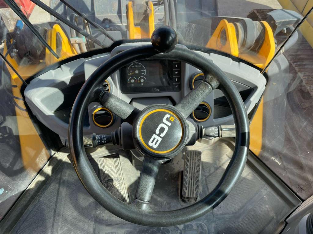 JCB 427 ZXT4F Photo 3