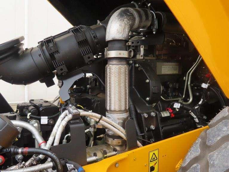 JCB VM138D Photo 11