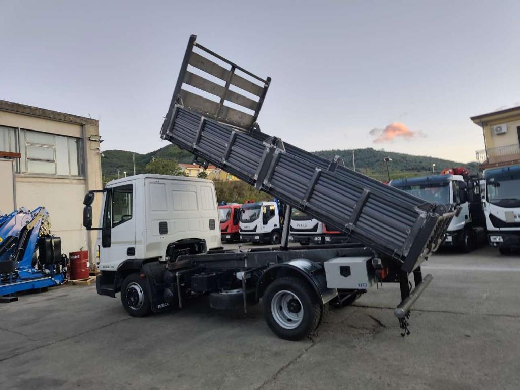 Iveco EUROCARGO 100E18 Photo 21