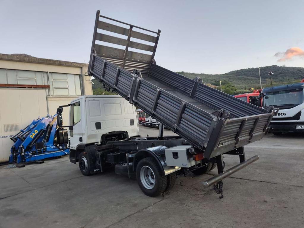 Iveco EUROCARGO 100E18 Photo 22