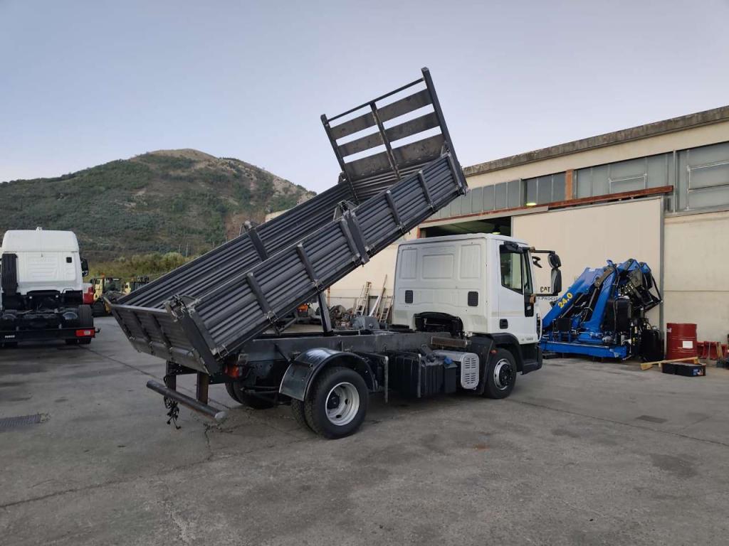 Iveco EUROCARGO 100E18 Photo 25