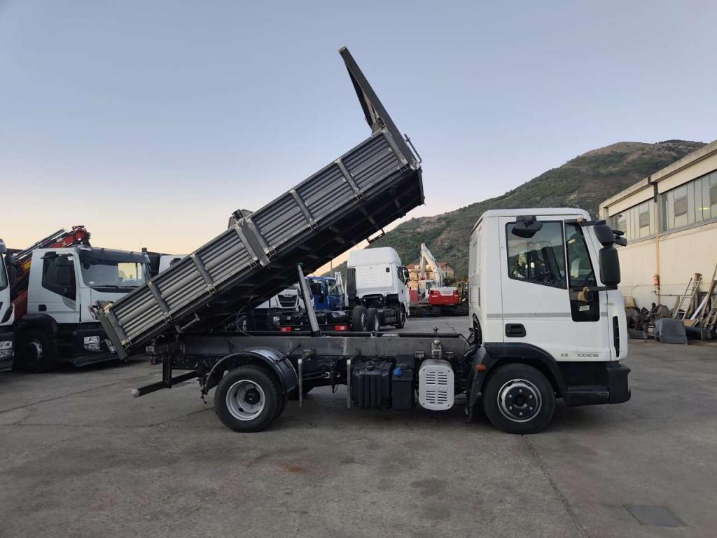 Iveco EUROCARGO 100E18 Photo 26