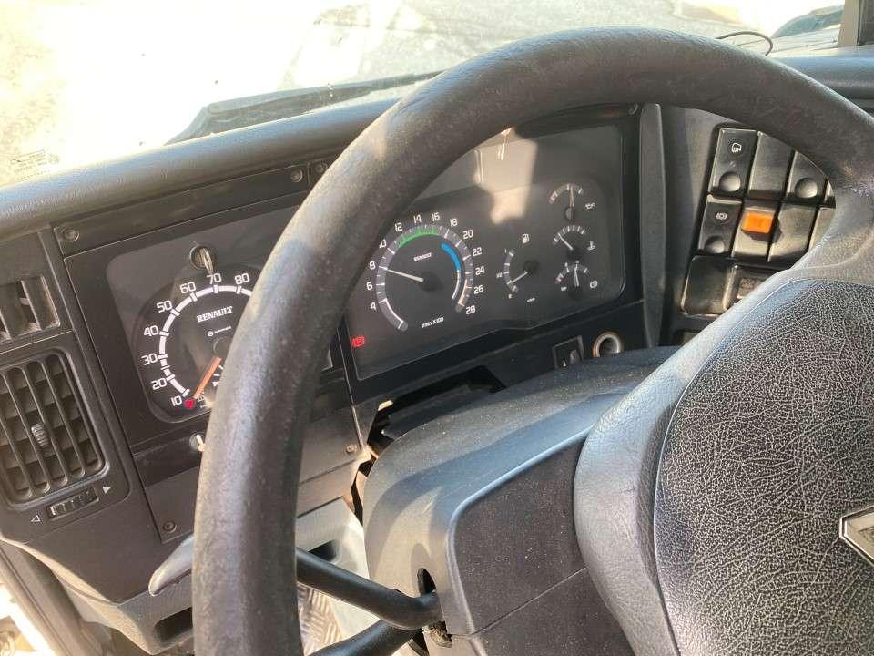 Renault 260 Photo 9