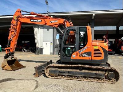 Doosan DX140LCR-3 en vente par Tractor Service Srl