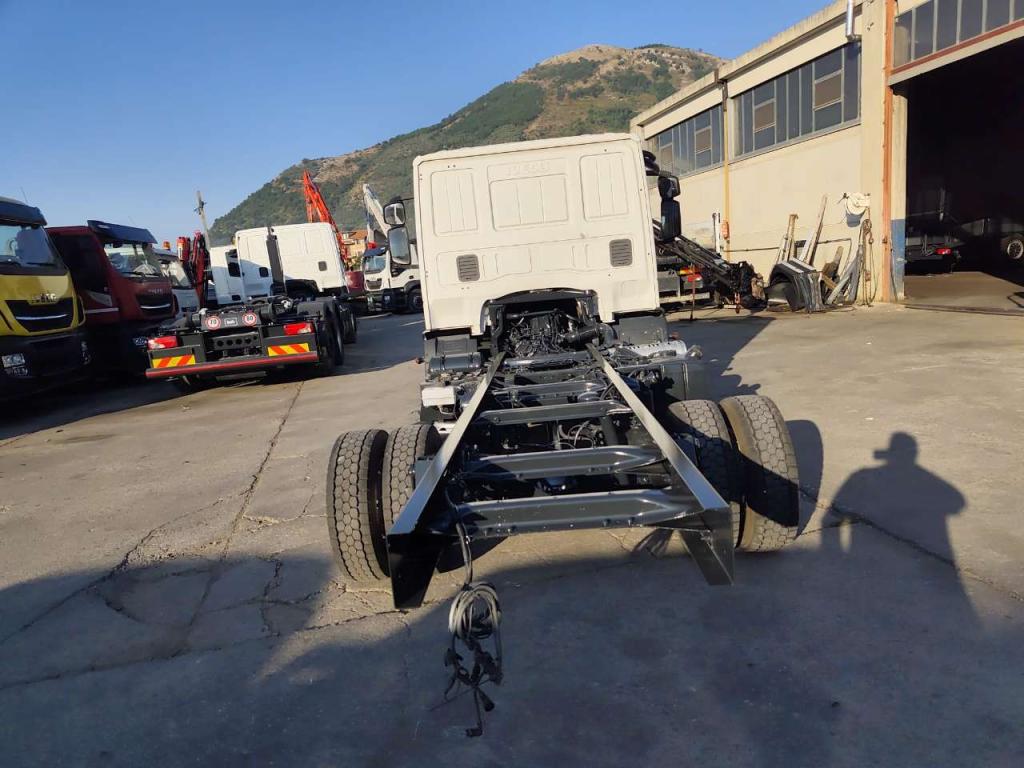 Iveco EUROCARGO 100E18 Photo 17