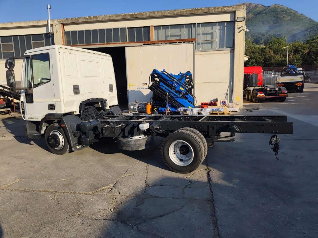 Iveco EUROCARGO 100E18 Photo 22