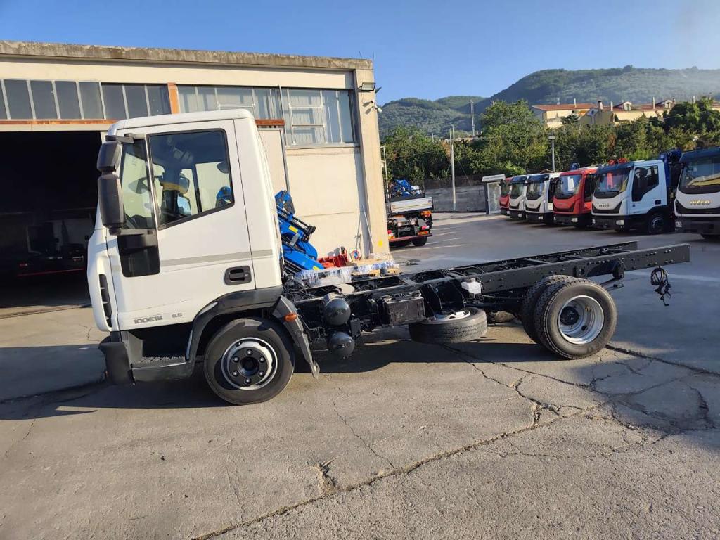 Iveco EUROCARGO 100E18 Photo 24