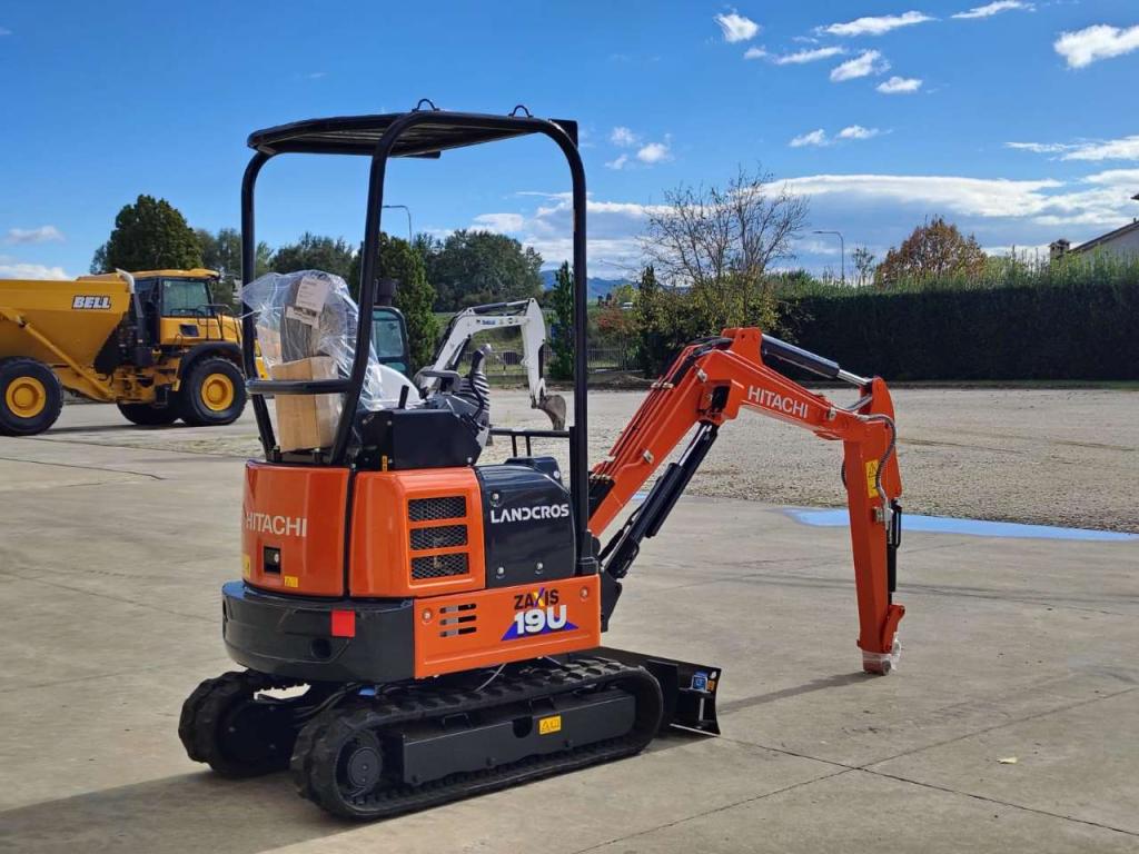 Hitachi ZX 19U-6 YR Photo 5