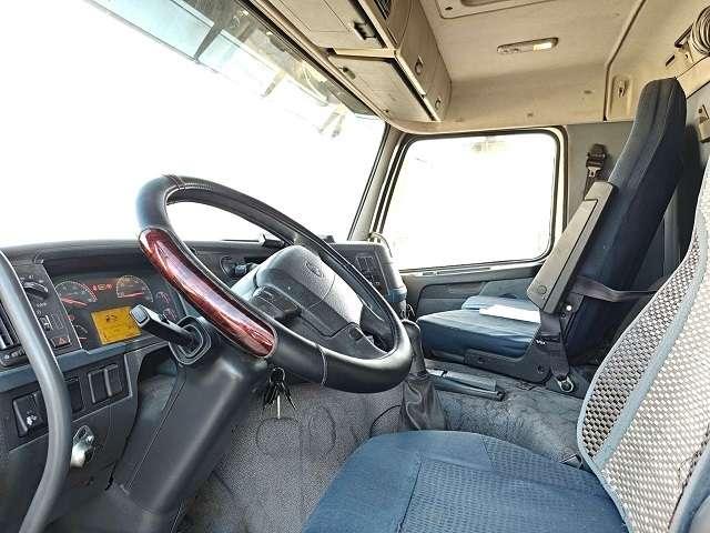 Volvo FM340 Photo 8