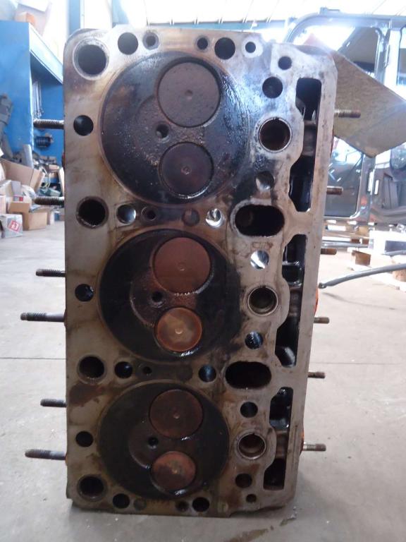 Culasse pour MOTORE FIAT 8210.22 - 8215.22 Photo 1