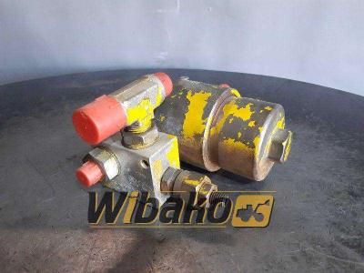 Oil Control Distributeur hydraulique pour Etec 816 en vente par Wibako
