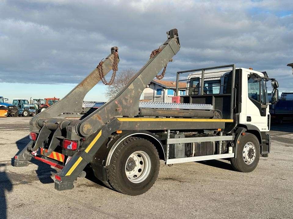 Iveco EUROCARGO 180-280 4x2 Photo 25