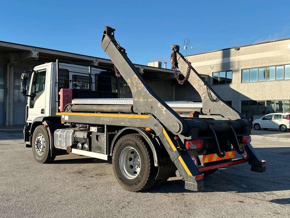 Iveco EUROCARGO 180-280 4x2 Photo 3