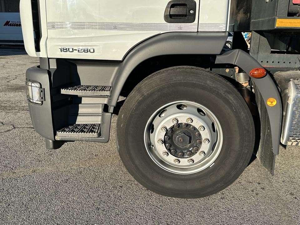 Iveco EUROCARGO 180-280 4x2 Photo 4